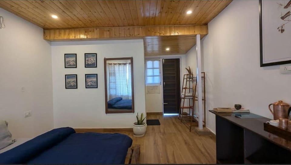 Deluxe Double Room, Mountain View | Free WiFi