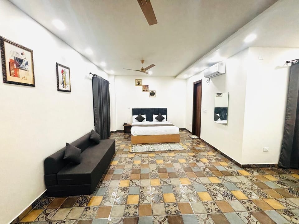 Comfort Quadruple Room, City View | Desk, laptop workspace, free WiFi