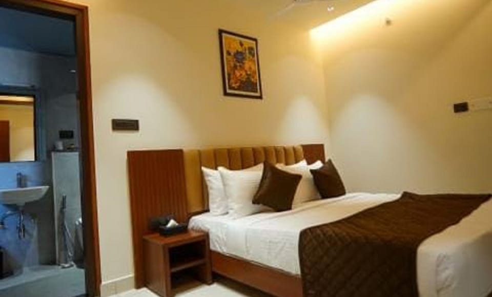 Deluxe Room, City View | Free WiFi