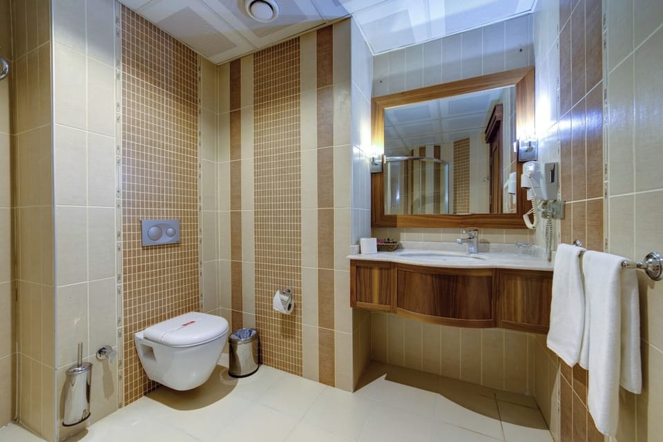 Quadruple Room | Egyptian cotton sheets, premium bedding, minibar, in-room safe