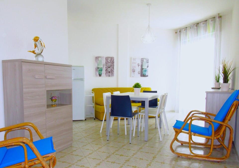 Apartment | Dining