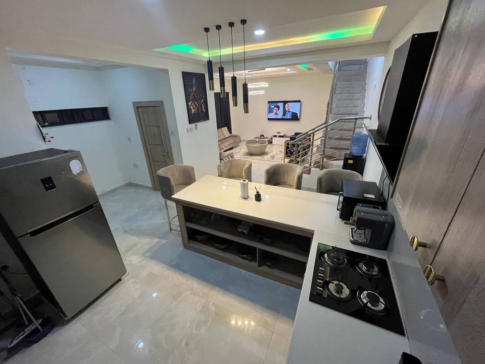 Apartment, 3 Bedrooms, Balcony | Interior