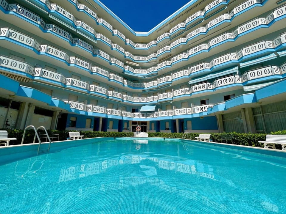Apartment | Pool | Outdoor pool