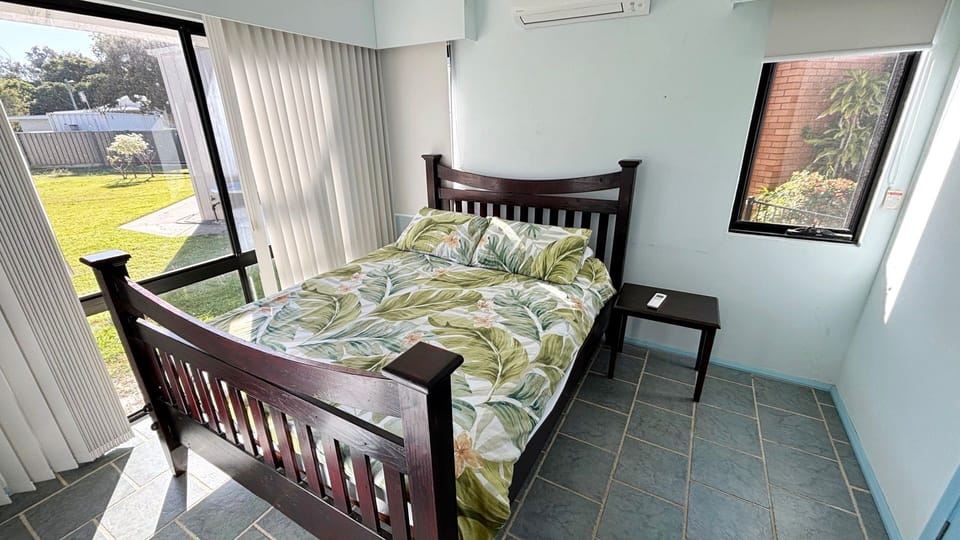 Second bedroom. 