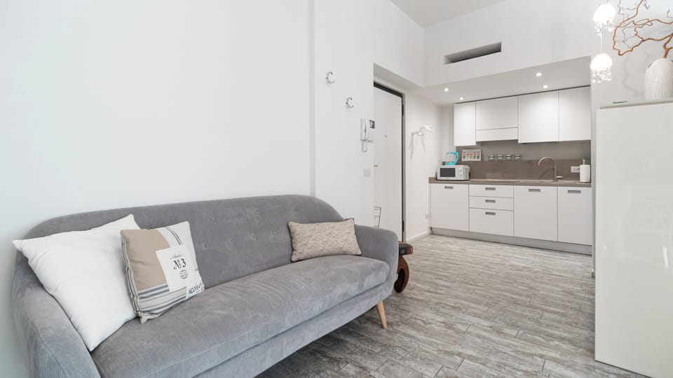 Apartment (1 Bedroom) | Interior