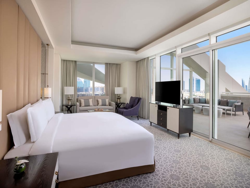 Junior Suite, 1 King Bed, Terrace, City View | Premium bedding, in-room safe, blackout drapes, soundproofing