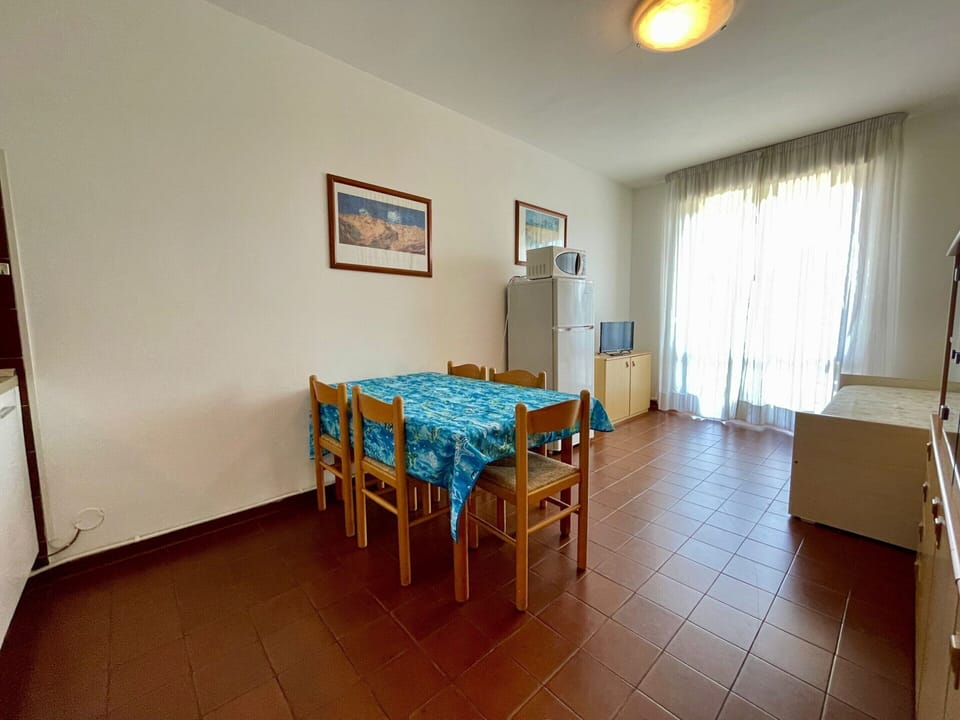 Apartment | Dining