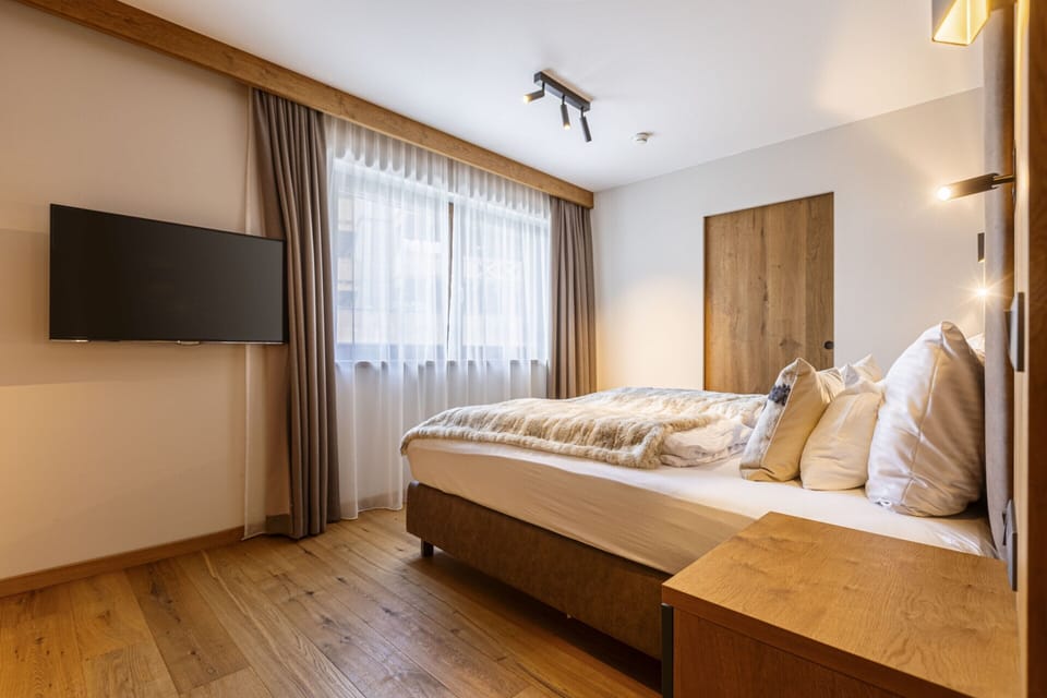 Chalet | 4 bedrooms, individually furnished, bed sheets