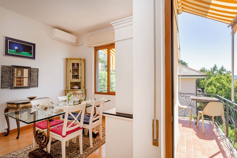 Apartment, Balcony | In-room dining
