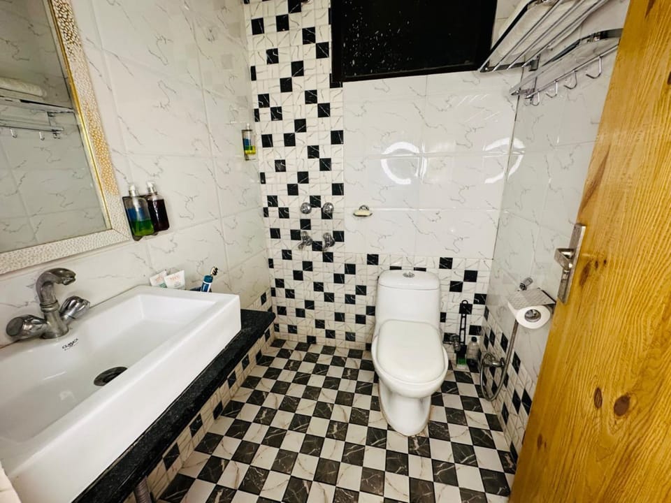 Shower, free toiletries, towels, soap