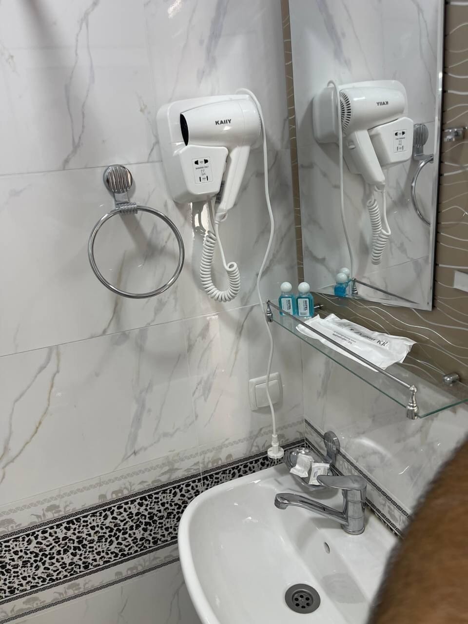 Comfort Double or Twin Room, City View | Bathroom | Shower, hair dryer, towels, soap