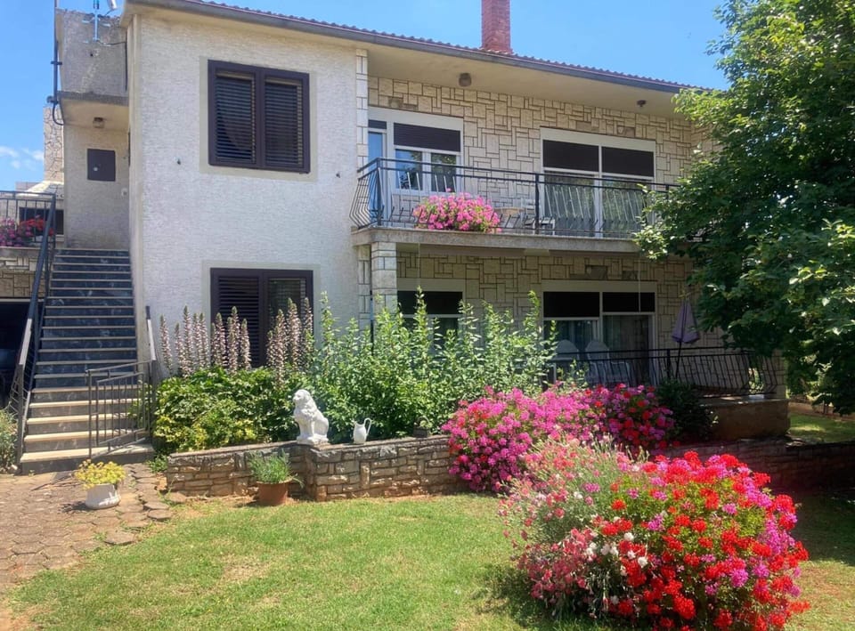 Apartment | Exterior