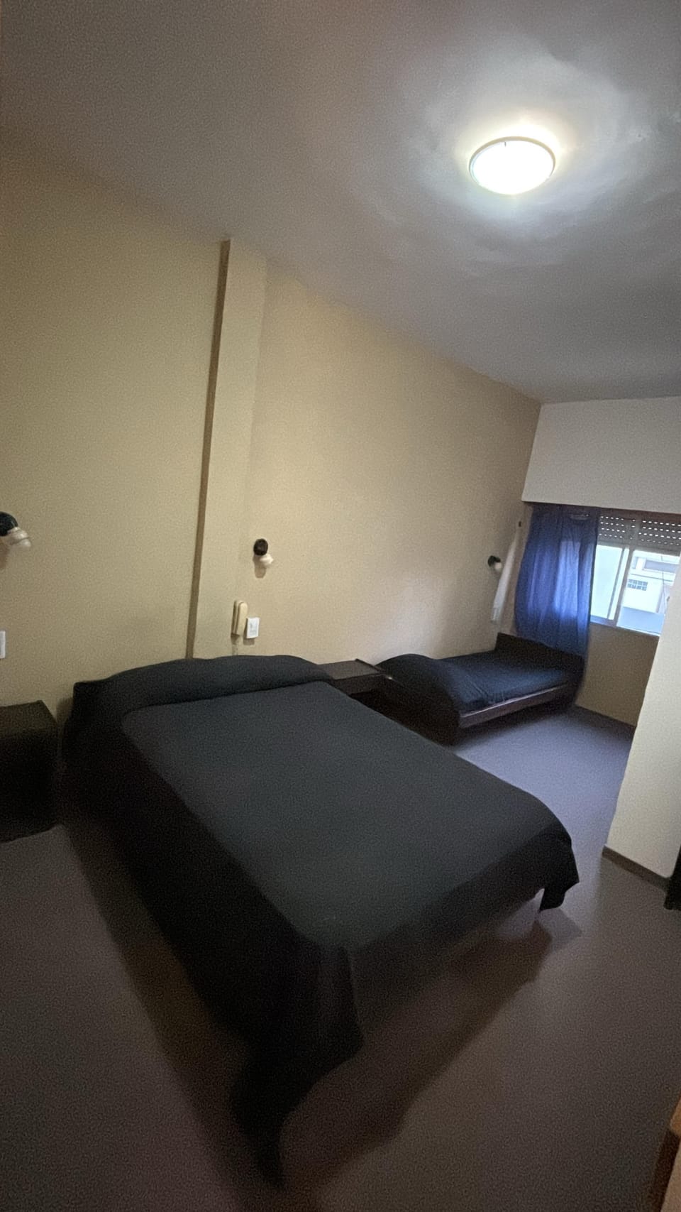 Basic Triple Room, City View | Free WiFi