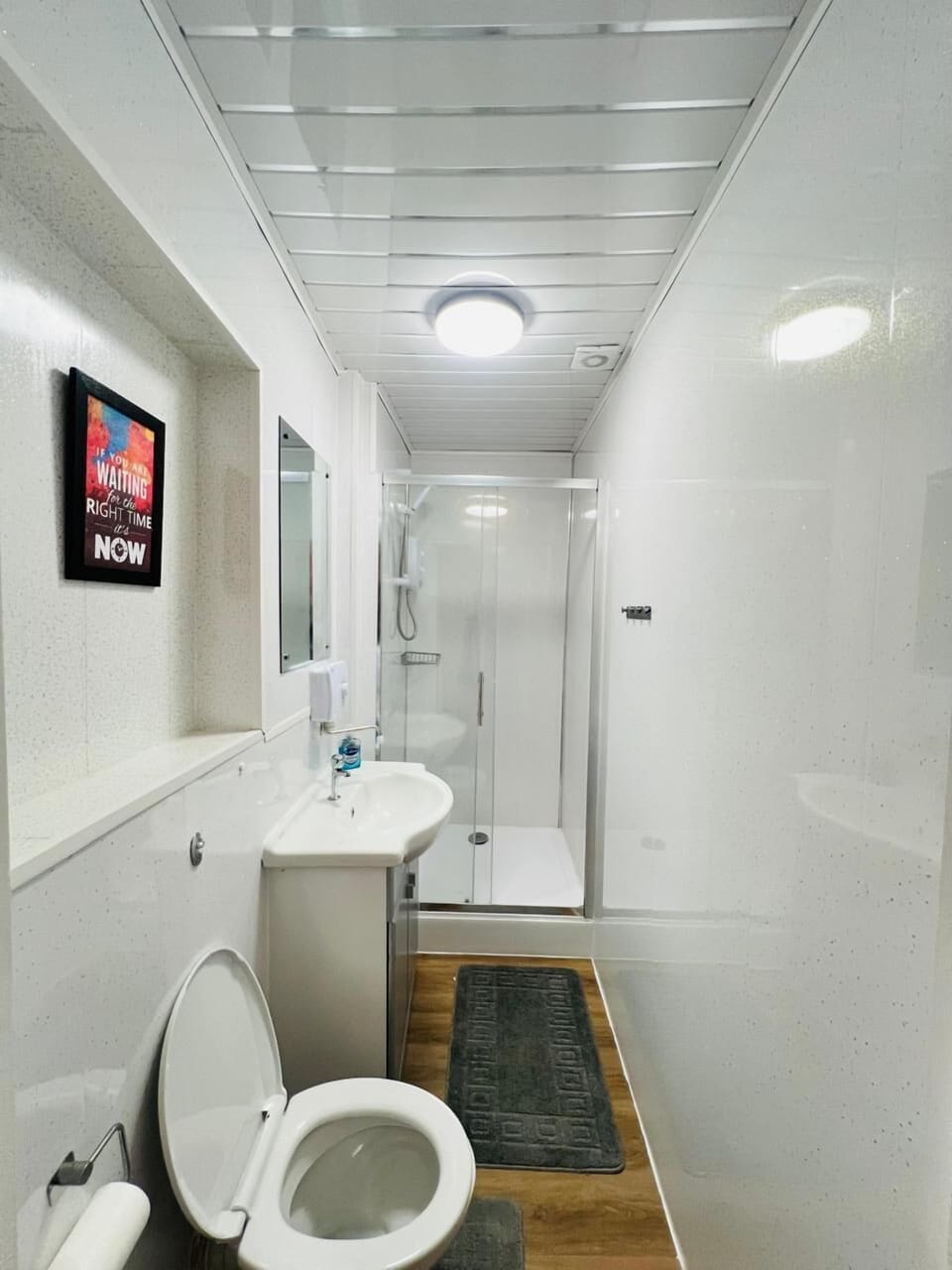 Deluxe Apartment | Bathroom | Towels