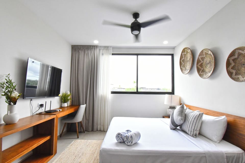 Superior Studio, 1 King Bed, Private Pool | Free WiFi
