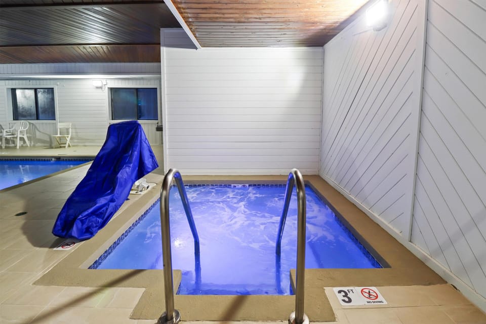 GrandStay Hotel & Suites Hotel in Minocqua