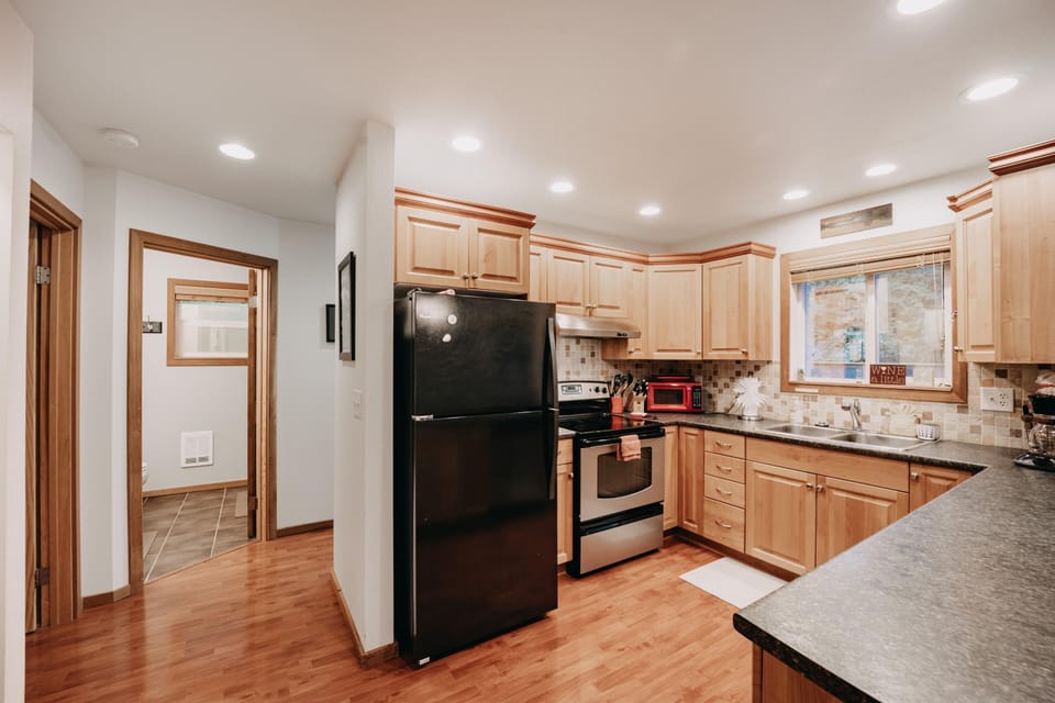 Cabin, 3 Bedrooms, Smoking, Patio | Interior