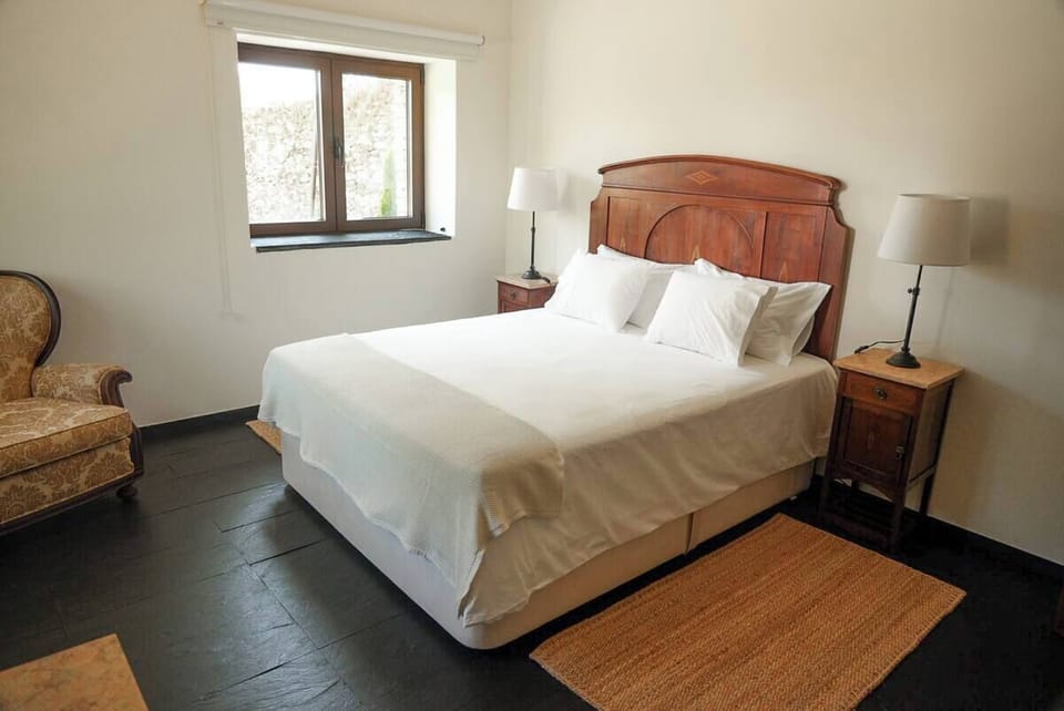 House | Premium bedding, laptop workspace, free WiFi