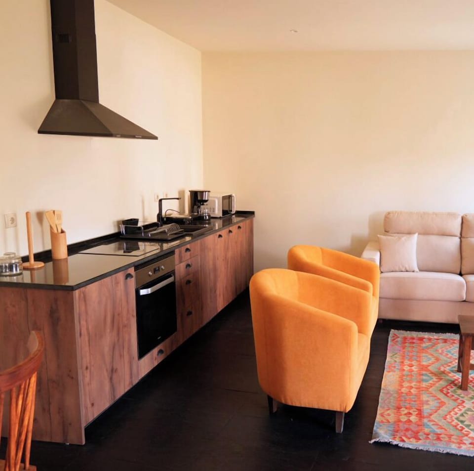 House | Private kitchen | Fridge, microwave, coffee/tea maker, electric kettle