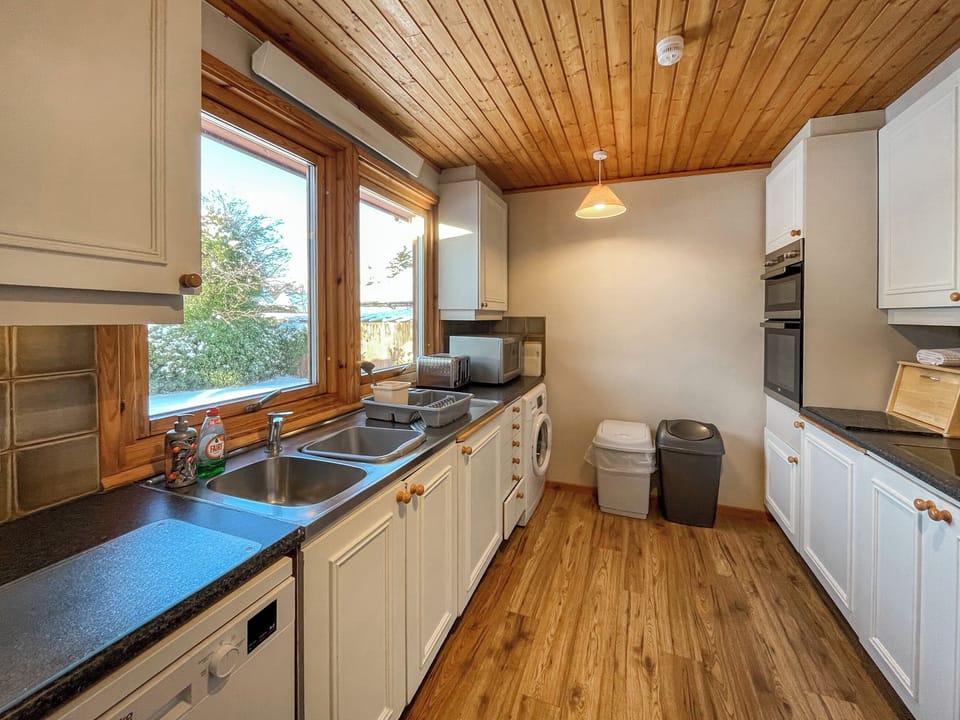 Kitchen | Lorien Cottage, Nethy Bridge