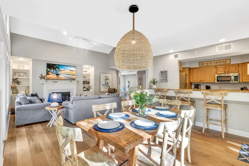 Nestled in the prestigious Palmetto Dunes Resort. Bring your furry friend along, as this villa is pet-friendly.