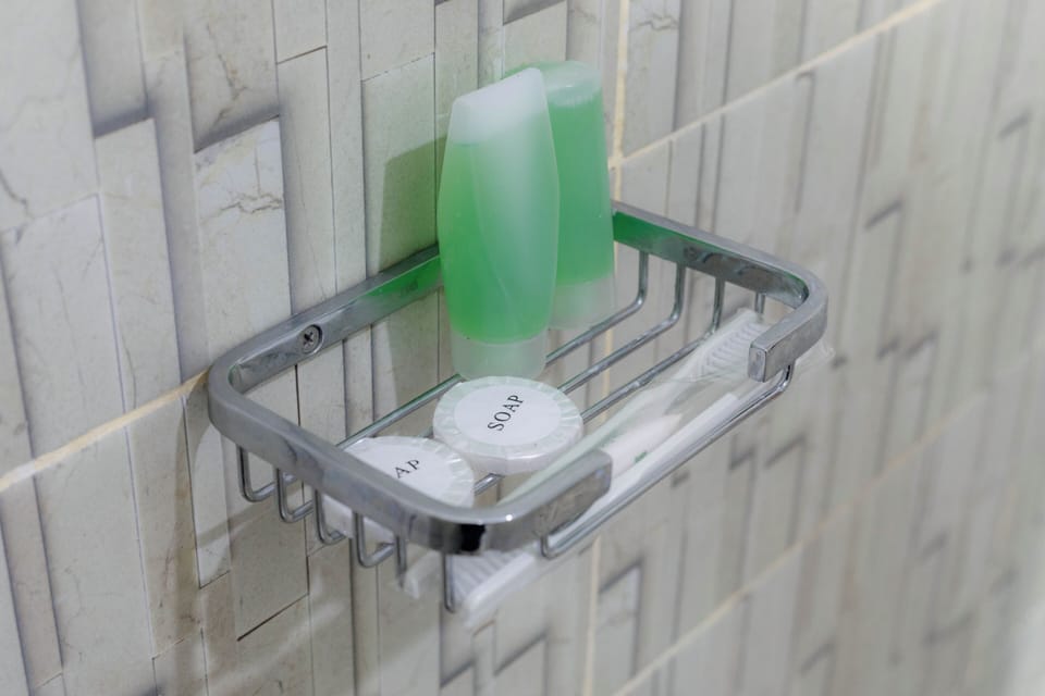 Standard Double Room | Bathroom | Shower, free toiletries, bidet, toilet paper