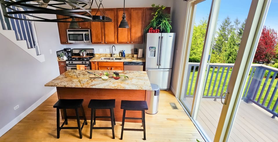Fully stocked kitchen - Perfect for foodies!  