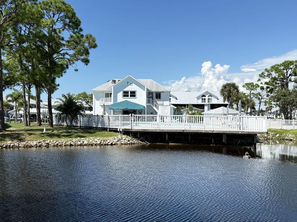 Coastal Comfort – 2BR Condo in Fiddlers Green (4893)