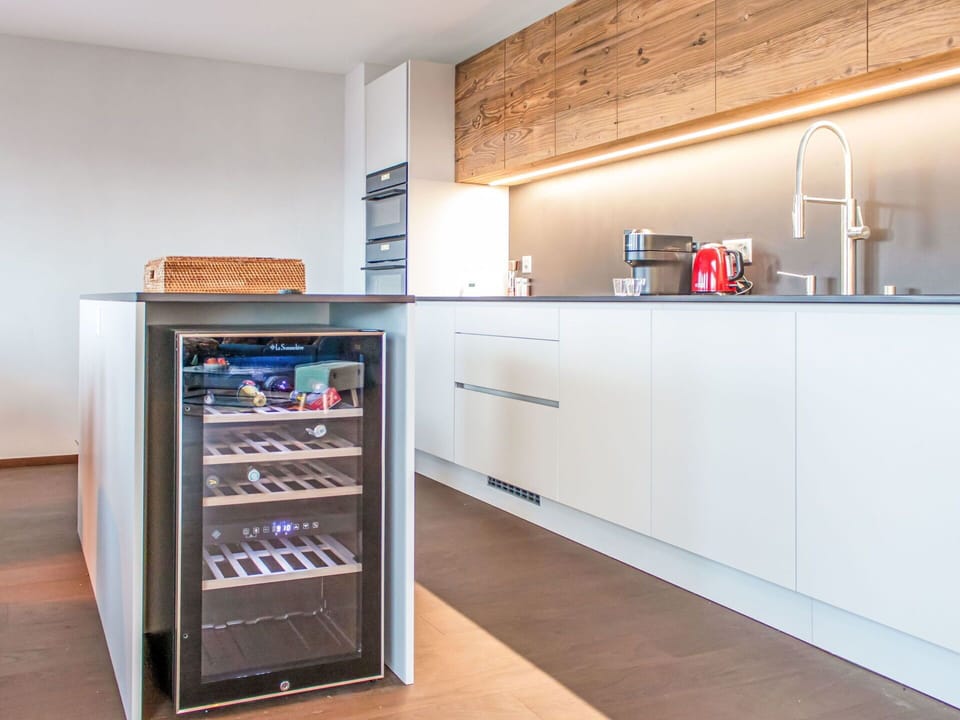 Major Appliance, Interior Design, Kitchen Appliance, Flooring, Refrigerator, Bottle, Kitchen, Home Appliance