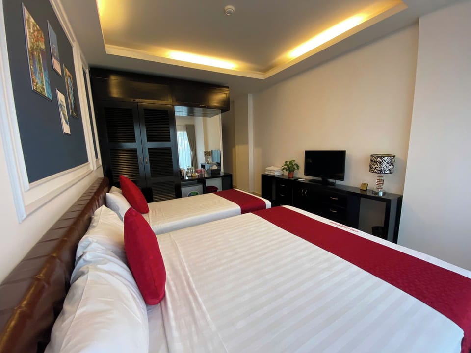 In-room safe, iron/ironing board, free WiFi