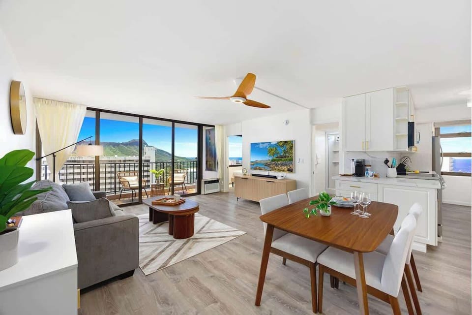 You will love this renovated condo with beautiful views of Diamond Head and the ocean. After a long day at the beach, prepare your favorite meal in our fully equipped kitchen, watch your favorite TV show on our 65" smart TV, and relax on the balcony.