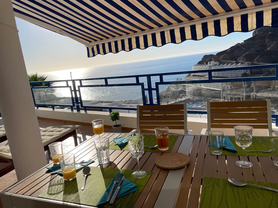 Apartment | Outdoor dining