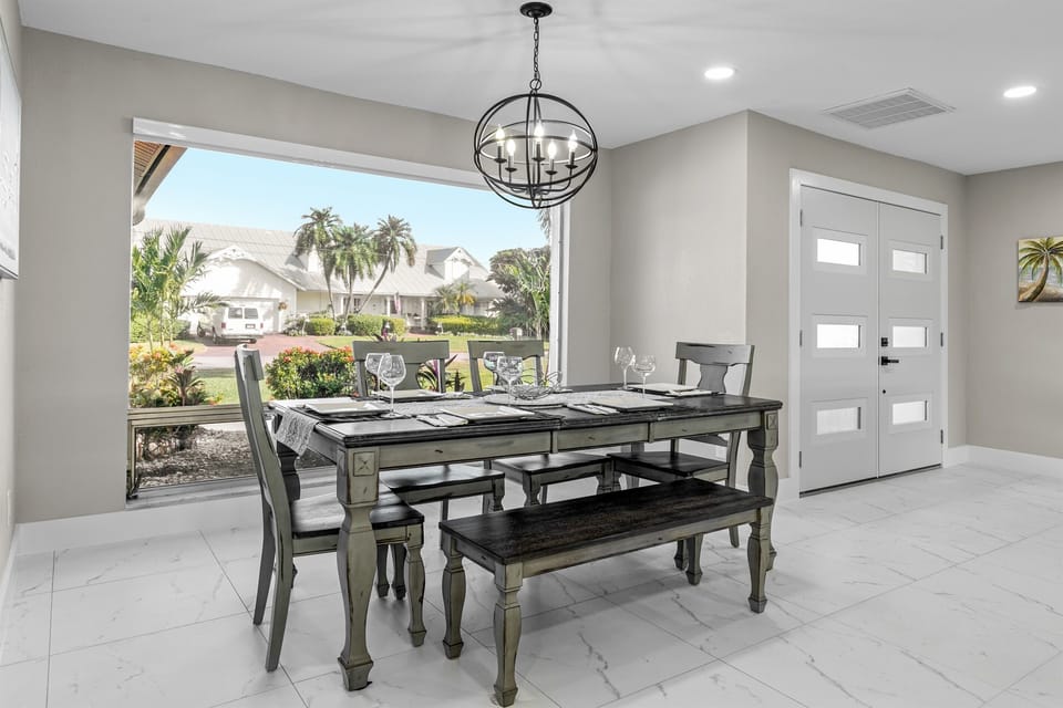 Dining Area for 6