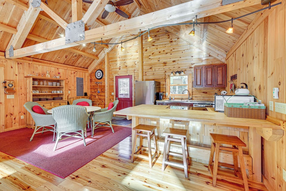 House (4 Bedrooms) | Interior