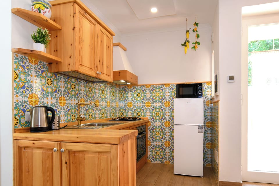 House, Patio | Private kitchen | Espresso maker, electric kettle