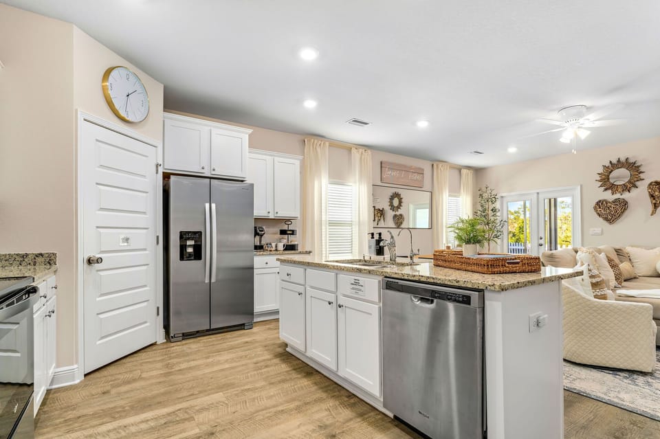 Fully equipped kitchen