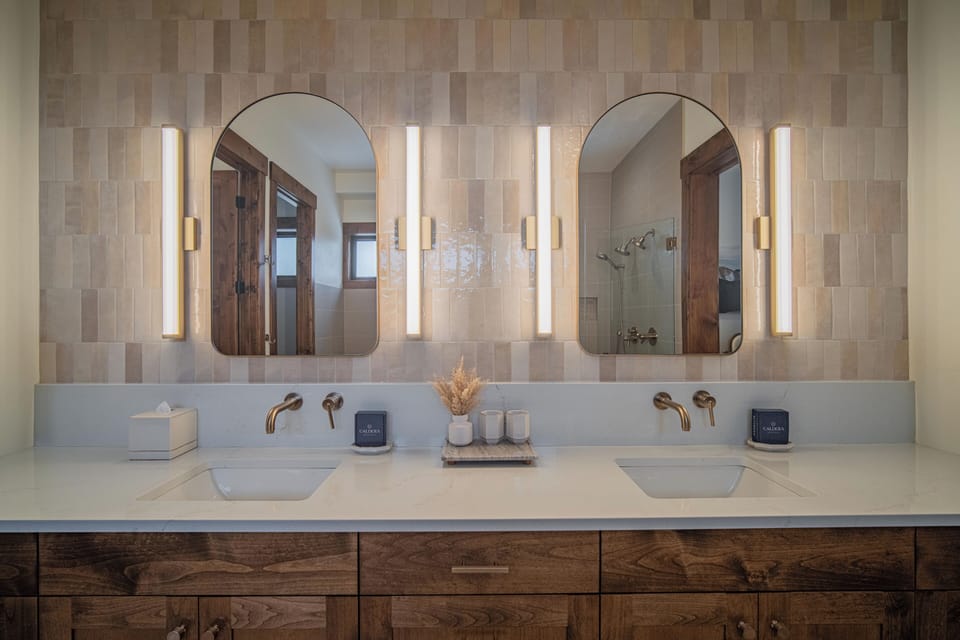 56196 Sable Rock Loop-33