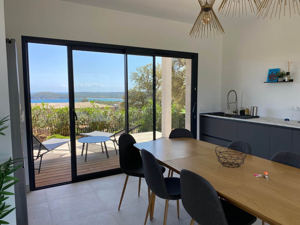 Dining area sea view