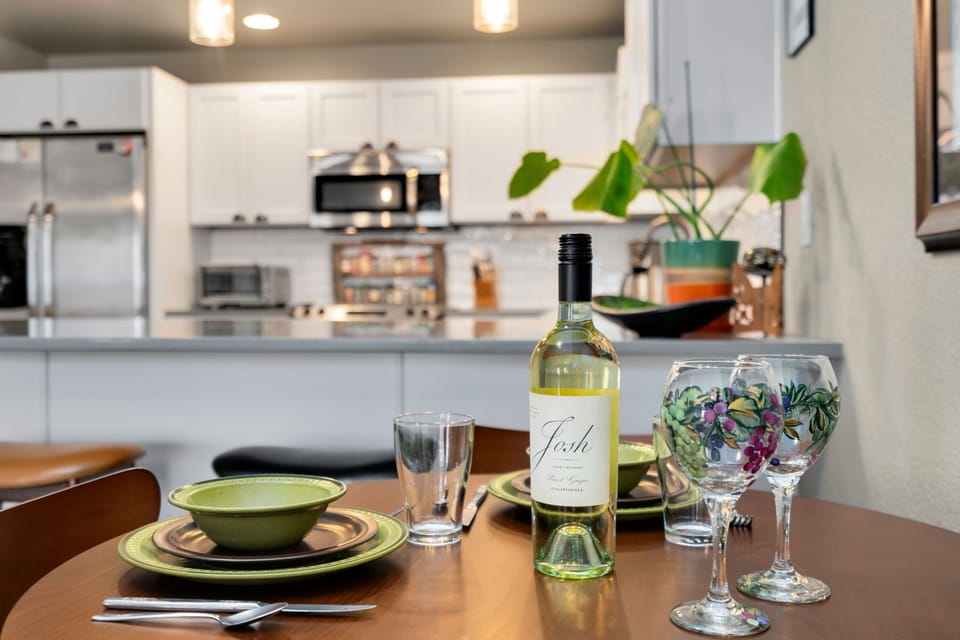 Dining Area | Seating for 2!