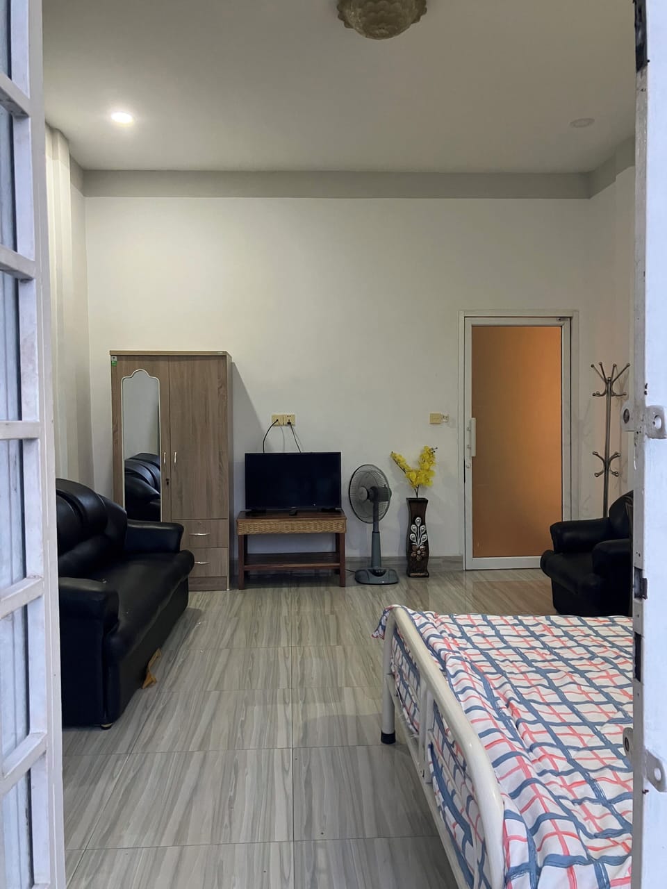 Basic Room, Balcony, City View | Laptop workspace, free WiFi