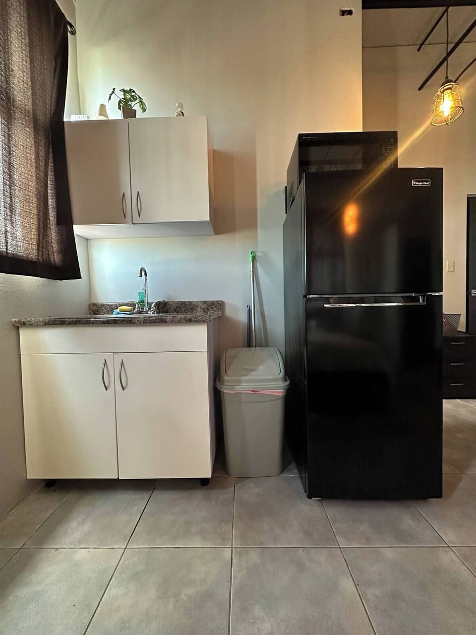 Kitchenette 2