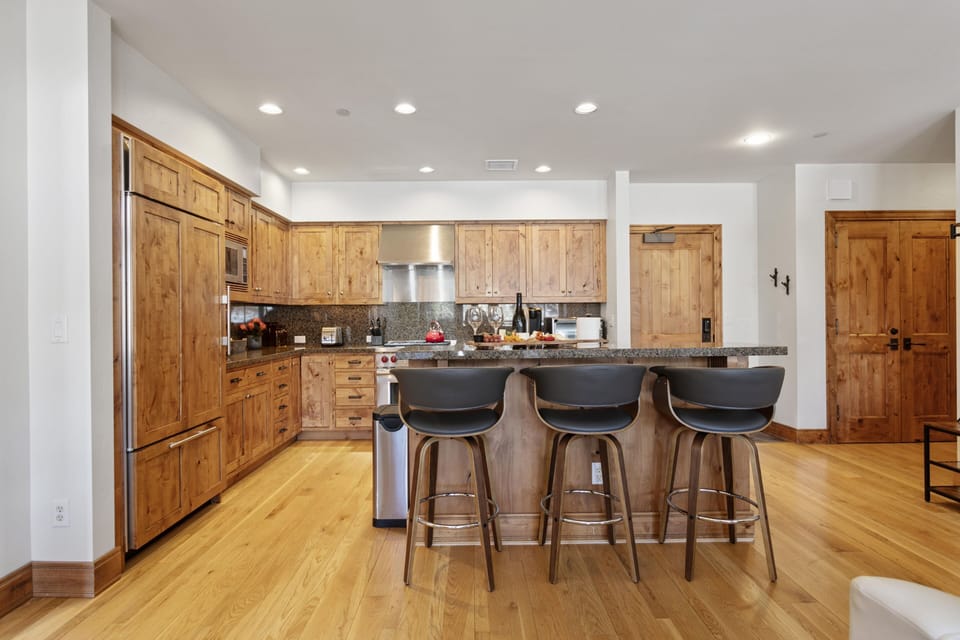 Indoors, Hardwood, Kitchen, Floor, Flooring