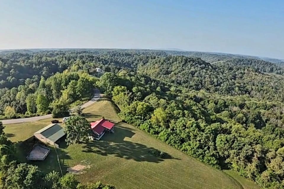 Birdseye view of Reeves Ridge Retreat and the surrounding hollows and hills