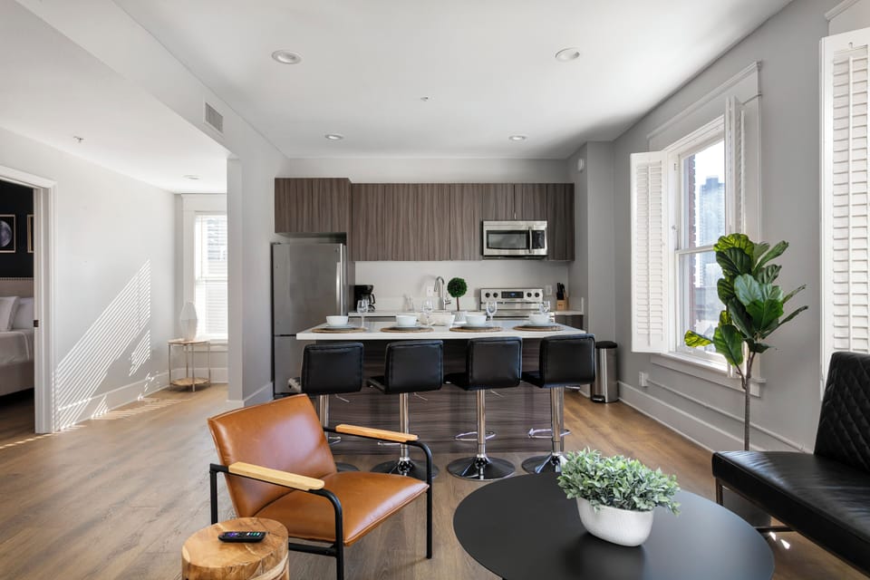 Classic Double Room, Kitchen | Living area | 42-inch Smart TV with digital channels, Netflix, streaming services
