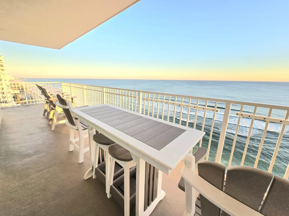 plenty of balcony seating