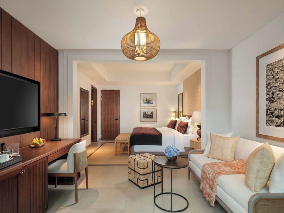 Premium bedding, minibar, in-room safe, desk