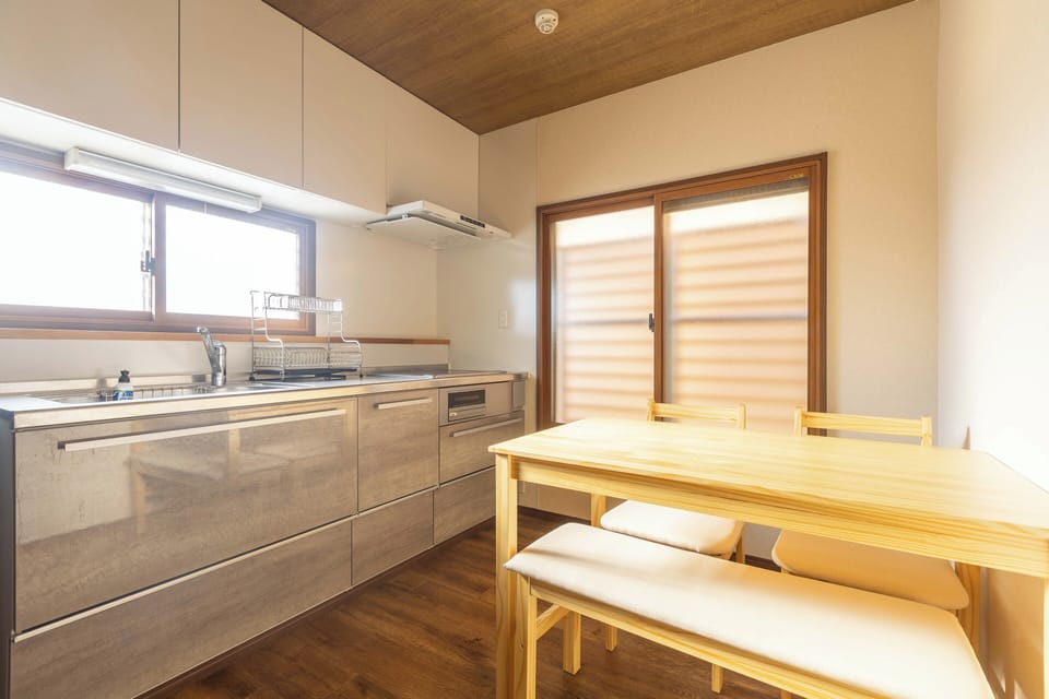 Suite, Multiple Beds, Non Smoking, Kitchen | Private kitchen