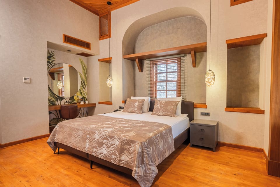 Elite Double Room | Egyptian cotton sheets, premium bedding, Select Comfort beds