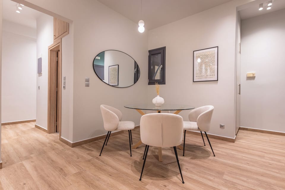 Luxury Apartment, City View | Living area