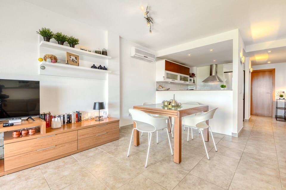 Apartment | Dining